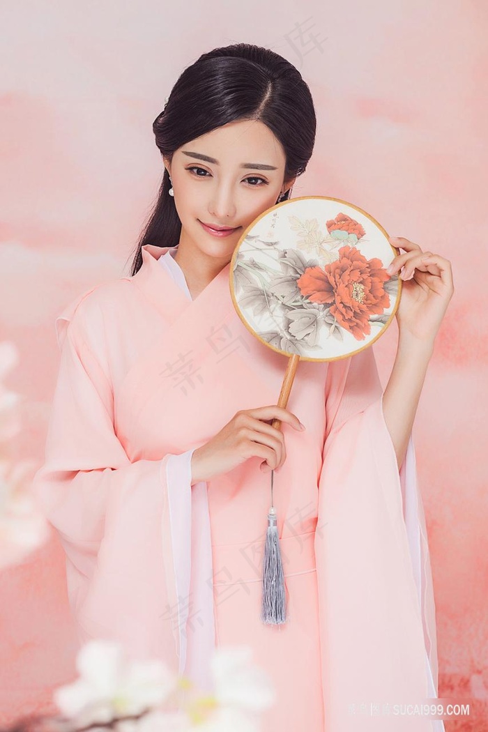 91优质美女赤裸美图分享 相关